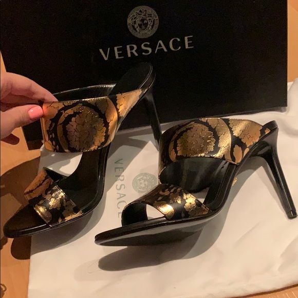 Versace shoes brand new - Picture 5 of 5